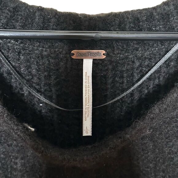 NWT Free People Pullover Sweater Large - Picture 3 of 3